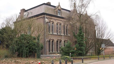 ‘Zie leegstaande monumenten niet als horrorfilmlocaties, maar als oplossing voor netcongestie én wooncrisis’